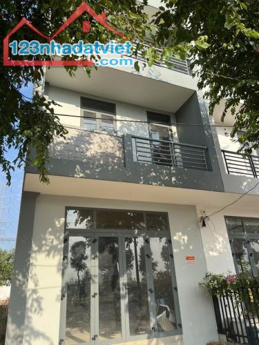 Bán Nhà 1 Trệt 2 Lầu Mặt Tiền Đường Nam Kỳ Khởi Nghĩa, Sát Bên ĐH Quốc Tế Miền Đông - 1