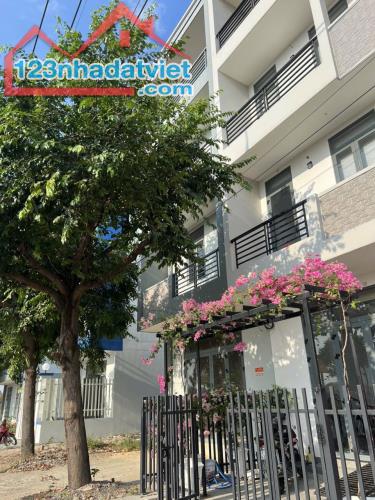 Bán Nhà 1 Trệt 2 Lầu Mặt Tiền Đường Nam Kỳ Khởi Nghĩa, Sát Bên ĐH Quốc Tế Miền Đông - 2