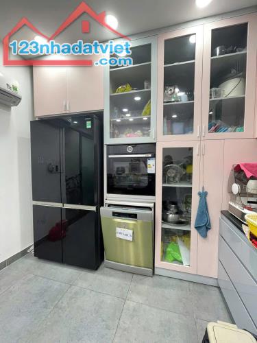 ✅ {NHÀ NGỘP QUẬN 5}-Hẻm 4m thông tứ phía,Gần MT Nguyễn Trãi  4Tầng 5PN Vào Ở Liền. - 2