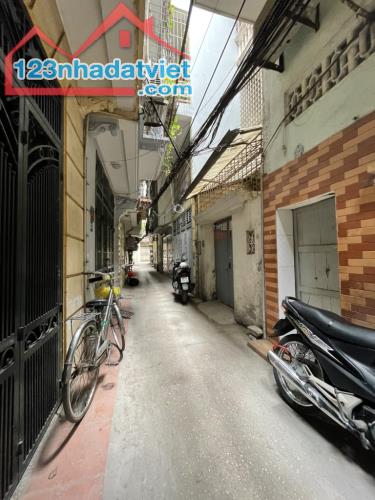 BÁN NHÀ 5 TẦNG TẠI TÂN MAI – GẦN PHỐ, NGÕ THÔNG, THOÁNG – GIÁ CHỈ 6.3 TỶ