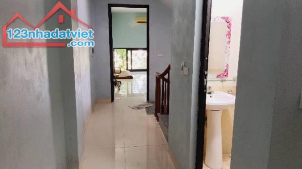 Chính chủ bán nhà KIỐT Nhà 5 tầng - 2