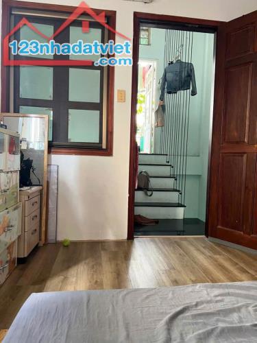 GIÁ MỀM NHẤT QUẬN 1- NGUYỄN TRÃI - 7.9 TỶ- Diện tích: 31m2, ngang 4m-Kết cấu: 1 trệt, 1 - 1
