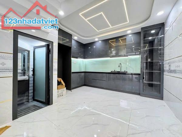 NHÀ ĐẸP SIÊU PHẨM MỸ ĐÌNH – 30M², 5 TẦNG, MẶT TIỀN 4.4M – NGÕ ÔTÔ - 6.8 TỶ