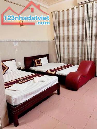 BÁN KHÁCH SẠN 7 TẦNG MẶT TIỀN HÀ HUY GIÁP – THẠNH LỘC, Q.12 - 2