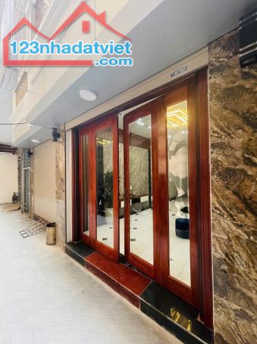Nhà mới Trương Định Hoàng Mai 41m 5 tầng 7 ngủ – ô tô cách 10m – tặng nội thất, 7,4 tỷ.