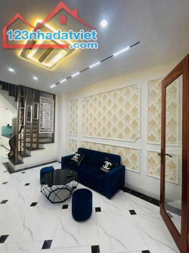 Nhà mới Trương Định Hoàng Mai 41m 5 tầng 7 ngủ – ô tô cách 10m – tặng nội thất, 7,4 tỷ. - 2