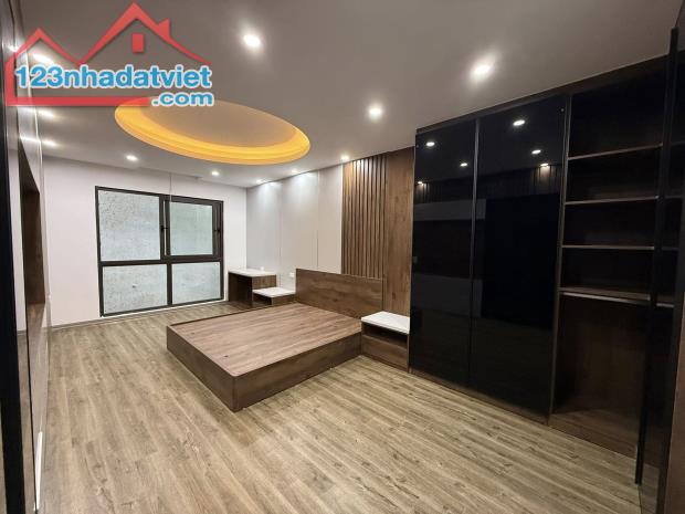 NHÀ MỚI 7 TẦNG THANG MÁY – 2 THOÁNG – CHỈ CÁCH 1 NHÀ RA MẶT PHỐ - 3