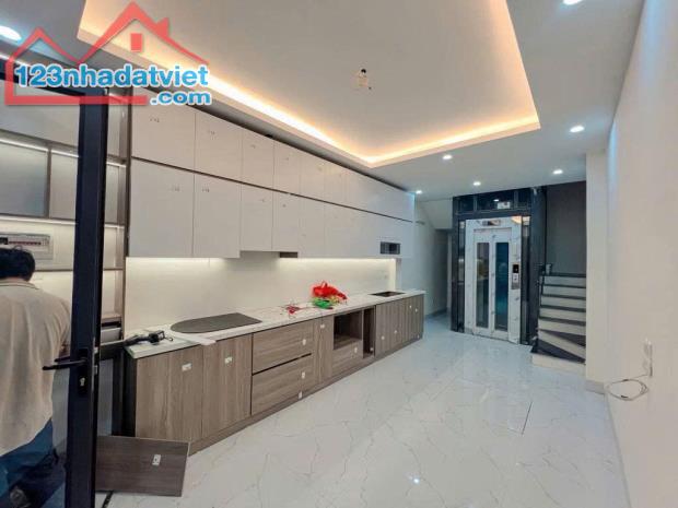 Nhà đẹp phố Đội Cấn, Ba Đình. 36m2, 6 tầng ,Thang Máy, MT 4.6M , 7.9 TỶ. - 1