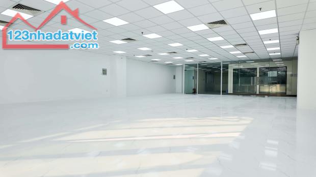 Siêu phẩm văn phòng sang trọng sàn từ 170 - 565m2 ngay khu trung tâm Quận 1 bật nhất SG - 5