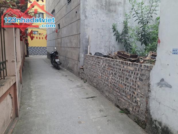 GIÁ ĐẦU TƯ CHỈ 85TR/M CÓ 55M² ĐẤT, MT 3.7M, GIÁ BÁN 4.7 TỶ, NGÕ LIÊN MẠC, QUẬN BẮC TỪ LIÊM - 1