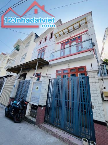 Bán nhà Nguyễn Thị Định – Giá 9.9 tỷ – Ngang khủng 10m – Hẻm xe hơi, ô tô ngủ trong nhà