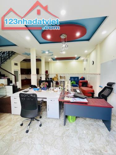 Bán nhà Nguyễn Thị Định – Giá 9.9 tỷ – Ngang khủng 10m – Hẻm xe hơi, ô tô ngủ trong nhà - 1