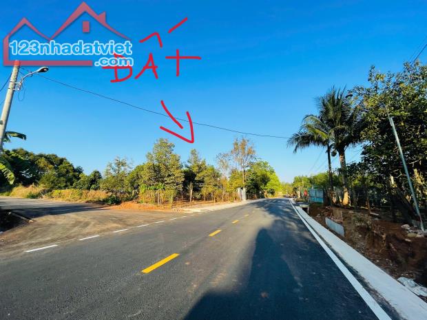 BÁN 1 SÀO 3 ĐẤT THỔ CƯ FULL SHR CẶP QL13 DÂN ĐÔNG TRUNG TÂM THỊ XÃ 190TR