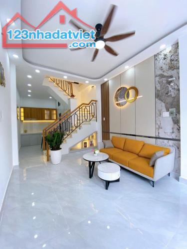 Nhà mặt tiền kinh doanh Lê Đức Thọ P13 Gò Vấp - 3 tầng - Giá 5.279 Tỷ