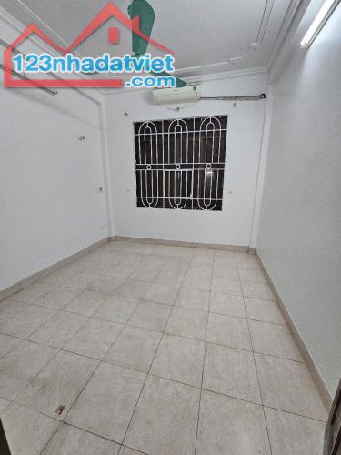 5,8 tỷ - 30m2, 5 tầng, MT 3.5m, sổ vuông đét - bán nhà Lê Quang Đạo, Nam Từ Liêm - 2