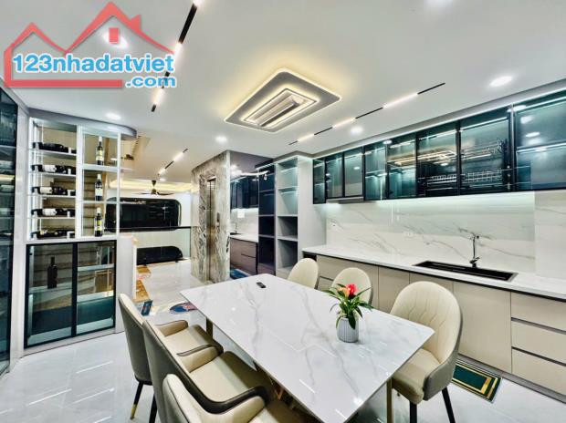 Bán Nhà Mặt Tiền Kinh Doanh Có Thang Máy Đường Phạm Huy Thông, Phường 06, Quận Gò vấp - 4