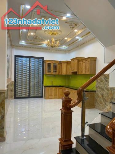 --Bán nhà HXT Ba Vân, phường 14 quận Tân Bình, (5x17) 3 tầng - 10 tỷ - 2