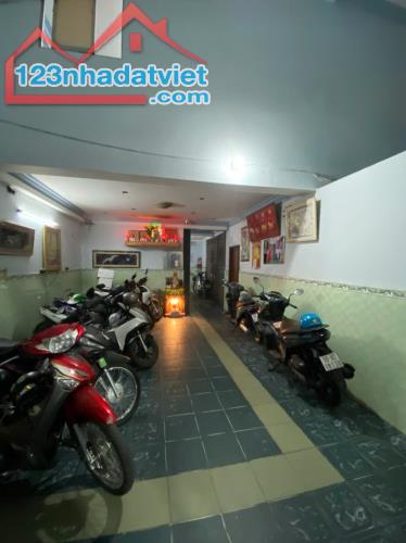 BÁN NHÀ_AN BÌNH_QUẬN 5 HẺM 8M 4 TẦNG - DÒNG TIỀN 36TR/THÁNG - 3