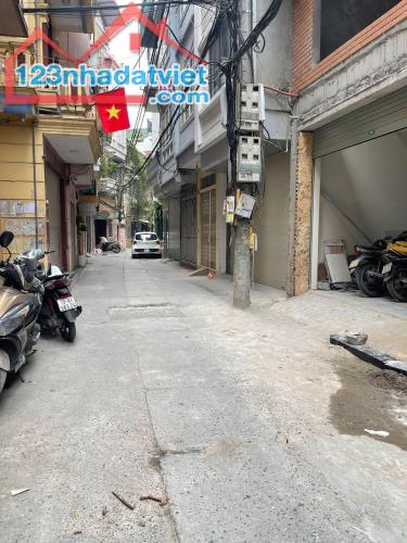 MẶT NGÕ KIM NGƯU - 30M RA PHỐ - NGÕ THÔNG ÔTÔ VÀO NHÀ - GIÁ 18 TỶ