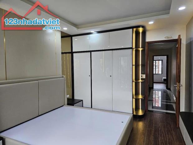 MẶT NGÕ KIM NGƯU - 30M RA PHỐ - NGÕ THÔNG ÔTÔ VÀO NHÀ - GIÁ 18 TỶ - 3