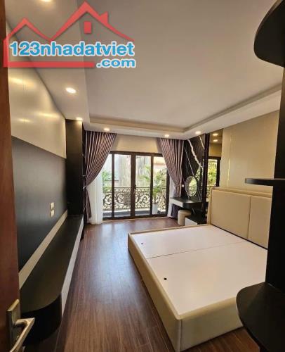 MẶT NGÕ KIM NGƯU - 30M RA PHỐ - NGÕ THÔNG ÔTÔ VÀO NHÀ - GIÁ 18 TỶ - 4