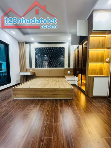 BÁN NHÀ ĐỘI CẤN - 6 TẦNG THANG MÁY, 2 THOÁNG, NGÕ NÔNG, 3 GÁC ĐỖ CỬA - GIÁ 7.5 TỶ - 1