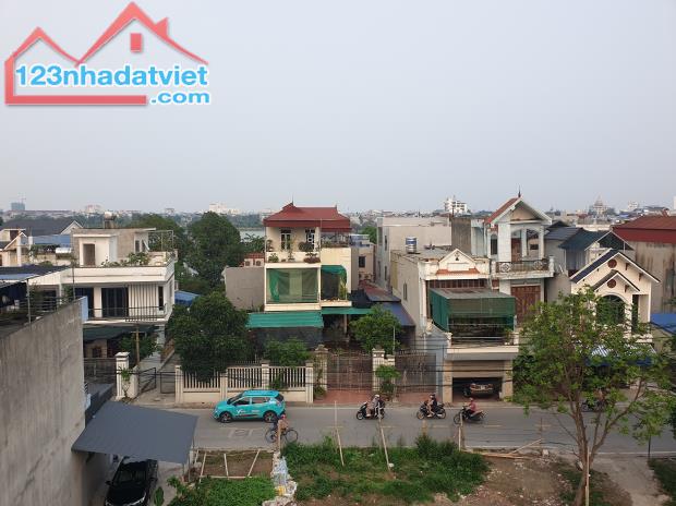 BÁN NHÀ ĐẸP 3.2 TỶ 3.5 TẦNG 69M2 Ô TÔ ĐỖ CỬA NGÕ ĐƯỜNG KÊNH - 5
