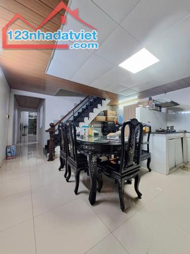 Bán nhà Mặt tiền Quách Hữu Nghiêm - ngay Lũy Bán Bích, 5x25m, Trệt + lửng, 12.8 tỷ.