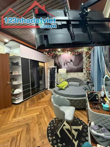 Bán nhanh trong tuần căn hộ SSH09 tầng vừa đẹp. nội thất gỗ sang đẹp. bán nhanh 1 tỷ 600 - 1