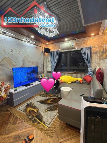 Bán nhanh trong tuần căn hộ SSH09 tầng vừa đẹp. nội thất gỗ sang đẹp. bán nhanh 1 tỷ 600 - 2