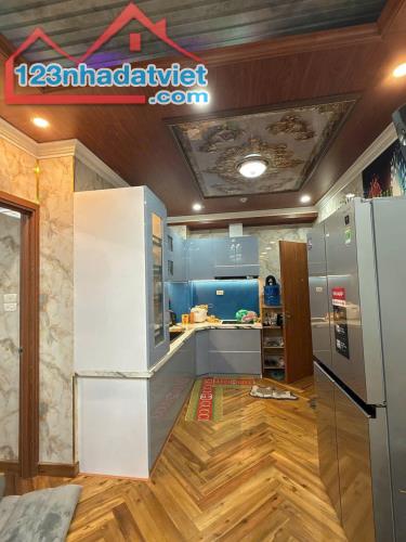 Bán nhanh trong tuần căn hộ SSH09 tầng vừa đẹp. nội thất gỗ sang đẹp. bán nhanh 1 tỷ 600 - 4