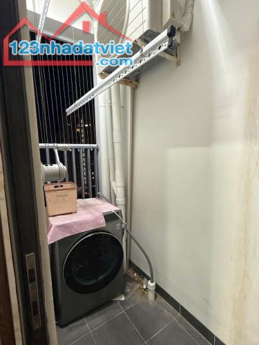 Bán nhanh trong tuần căn hộ SSH09 tầng vừa đẹp. nội thất gỗ sang đẹp. bán nhanh 1 tỷ 600 - 5