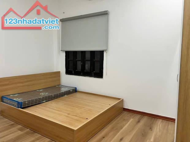 CCMN: TRẦN DUY HƯNG -CẦU GIẤY. +DT: 51M2 X 6T X 4M.MT - 3