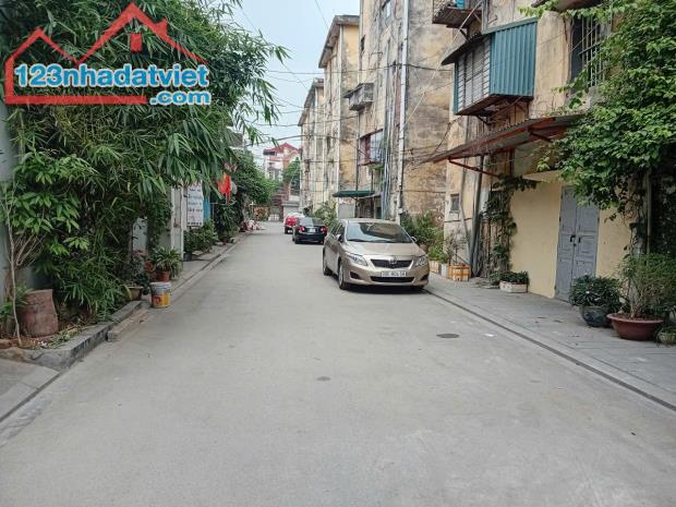 BÁN CĂN HỘ TẬP THỂ THỊ TRẤN ĐÔNG ANH. SỔ ĐỎ CHÍNH CHỦ