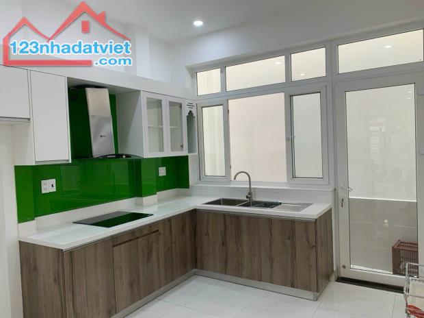 QUẬN 3 PHƯỜNG 7 - Bán gấp nhà 3 tầng, hẻm xe hơi 4m thông. Ngay cầu Công Lý - 2