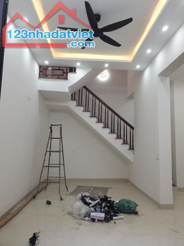 BÁN NHÀ 1.75 TỶ 3 TẦNG 65M2 ( ĐÔNG NAM ) NGÕ QUANG TRUNG