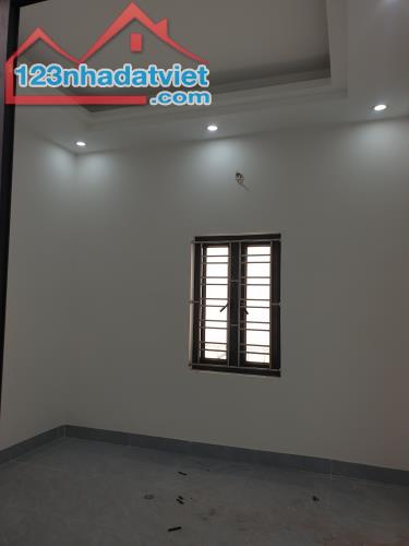 BÁN NHÀ 1.75 TỶ 3 TẦNG 65M2 ( ĐÔNG NAM ) NGÕ QUANG TRUNG - 3