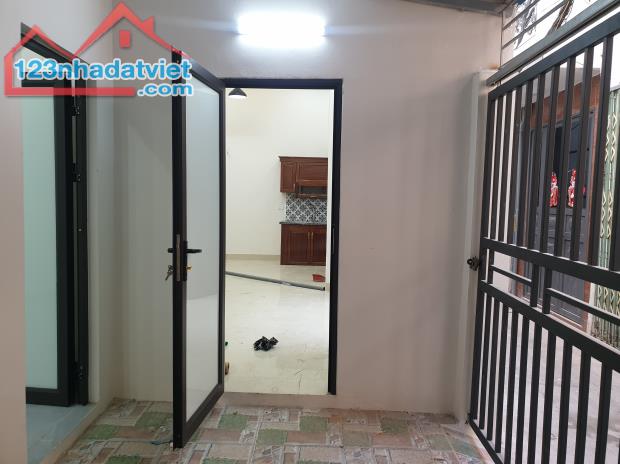 BÁN NHÀ 1.75 TỶ 3 TẦNG 65M2 ( ĐÔNG NAM ) NGÕ QUANG TRUNG - 5