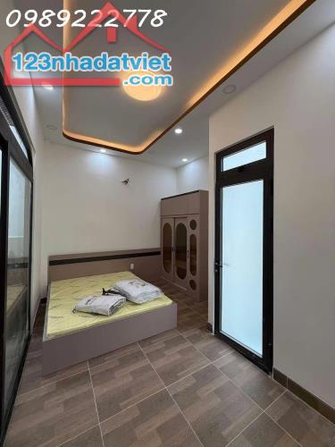 SIÊU PHẨM CHÀO MỪNG ĐẠI LỄ 30/4
BÁN GẤP TRONG 24H - NHANH TAY MỚI KỊP

NGUYỄN NGỌC NHỰT - 2