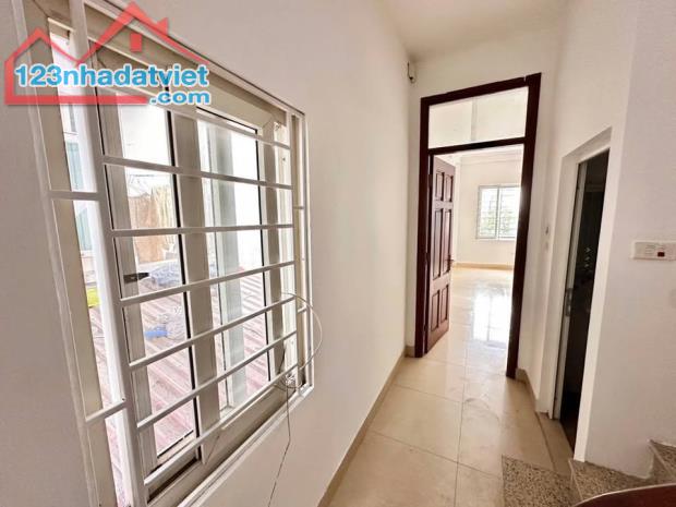 🏡 Bán nhà mới trung tâm Ngô Gia Tự, Long Biên, 33m2, Lô góc, Dân xây, Gần ô tô, 4 tỷ 85 - 3