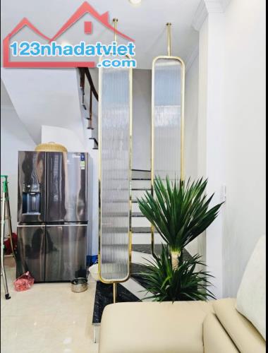 HIẾM CÓ!!! BÁN NHÀ TT MỸ ĐÌNH -32M-5T-MT4M-TẶNG NỘI THẤT-NGÕ OTO-HƠN 7 TỶ - 2