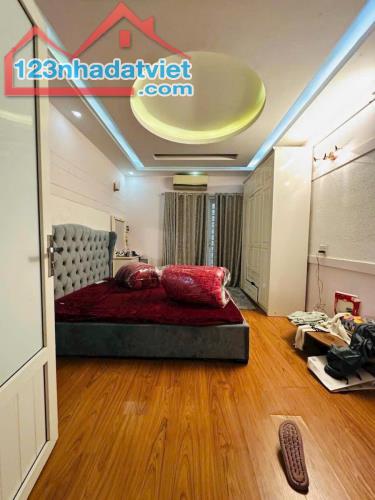 TÂN PHÚ, SÁT ĐẦM SEN, 5 TẦNG, ÔTÔ QUAY ĐẦU, 5.2x9m, NHÀ ĐẸP Ở NGAY, 6.5 TỶ - 1