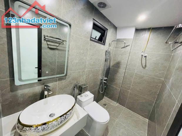TÂN PHÚ, GIÁP TÂN BÌNH, ÔTÔ TRONG NHÀ, 46m2, 5 TẦNG, NGANG 5.5m, NHỈNH 6 TỶ - 2