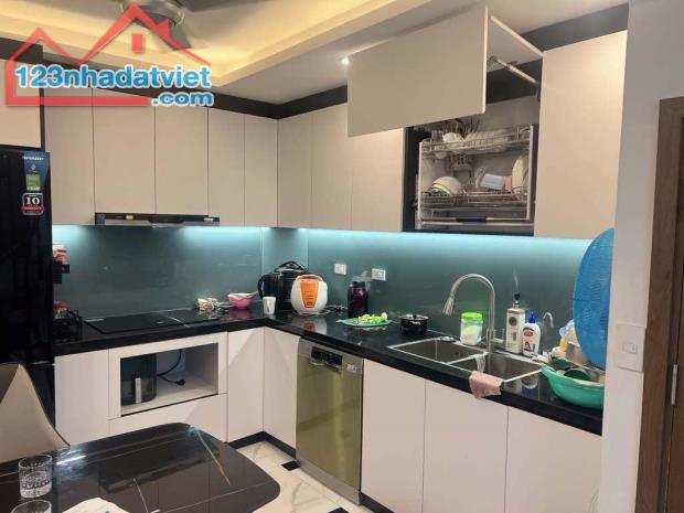 Mậu Lương Kiến Hưng, nhà đất, 5 tầng, diện tích 46/30 cực đẹp