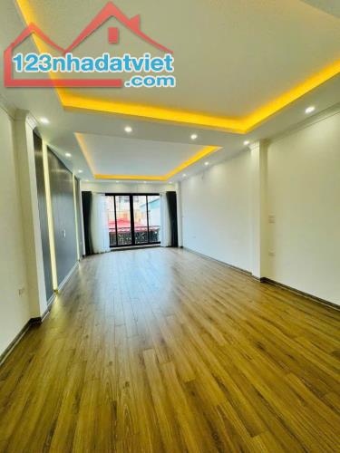 NHÀ ĐẸP PHỐ VIP BỒ ĐỀ– THANG MÁY – NGÕ NÔNG – 10M Ô TÔ TRÁNH  50M NHỈNH 10TỶ - 2
