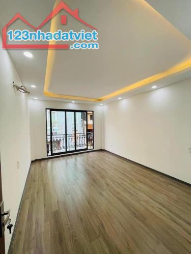 NHÀ PHỐ DƯƠNG VĂN BÉ 33M 5T MT3.6-Ô TÔ ĐỖ  SÁT NHÀ - 20M RA PHỐ - THANG MÁY - - 3
