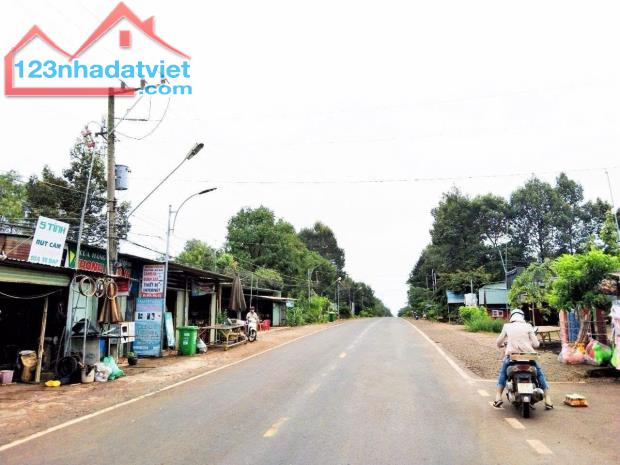 SANG GẤP 250M2 ĐẤT Ở GẦN KHU CÔNG NGHIỆP ĐANG HOẠT ĐỘNG, GẦN CHỢ. GIÁ 220 TRIỆU - 1