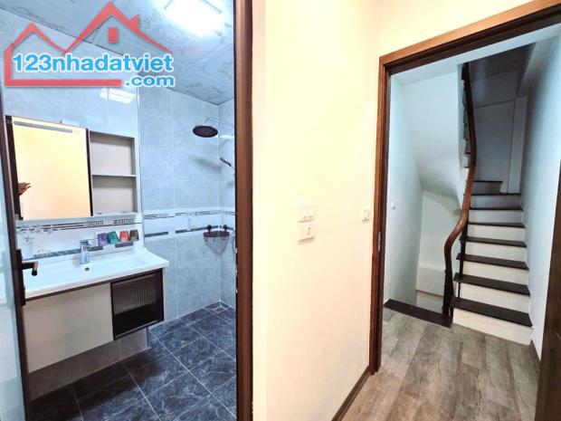 BÁN NHÀ PHÚ ĐÔ - 6 TẦNG - THANG MÁY - Ô TÔ ĐỖ CỬA - FULL NỘI THẤT XỊN XÒ - 4