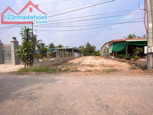 KẸT TIỀN BÁN 225M2 SHR CÓ SẴN T.CƯ NẰM KẾ TRƯỜNG HỌC SÁT CHỢ. GIÁ 190TR