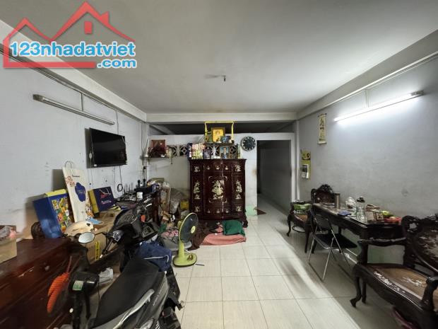 Nhà VIP ngay Âu Cơ, 54m2, ngang 4m, giá chỉ 5.x tỷ, xe hơi đậu cửa, không có căn thứ 2 so - 2